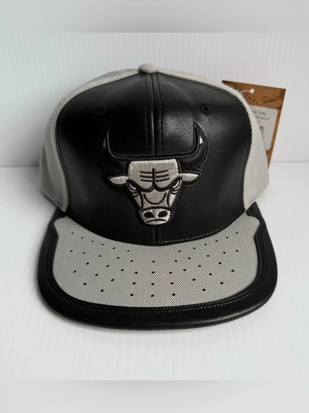 NWT Mitchell & Ness Chicago Bulls Black Gray Day One Adjustable Snapback Hat Cap